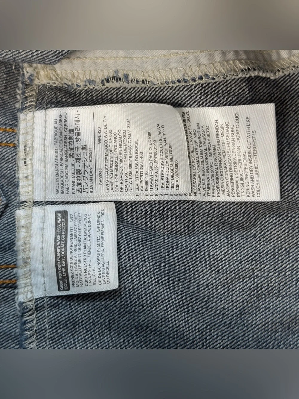 Levi's Men's 72334 Denim Trucker Jacket Size M Medium Dark Wash Red Tab⁠ - Picture 5 of 9
